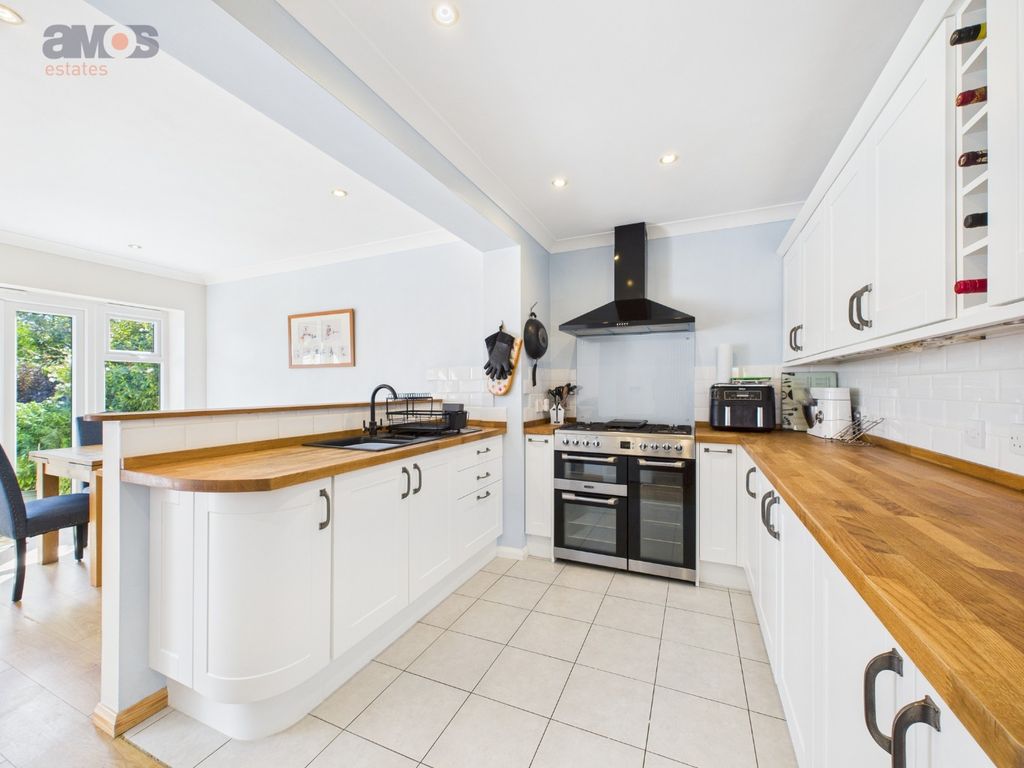 Property photo 3 of 20 4447456