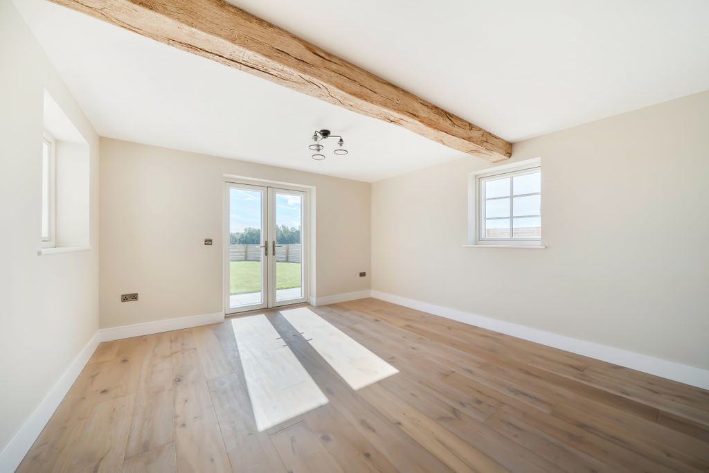 Property photo 3 of 14 151352586Aa28Bd4Cb6Dd