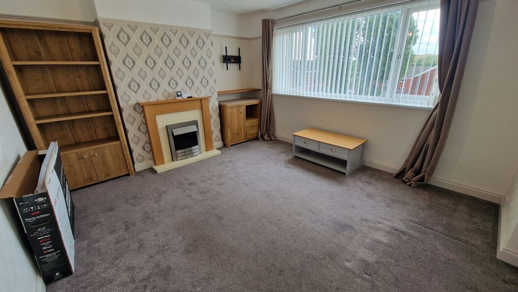 Property photo 2 of 13 Picture No. 14
