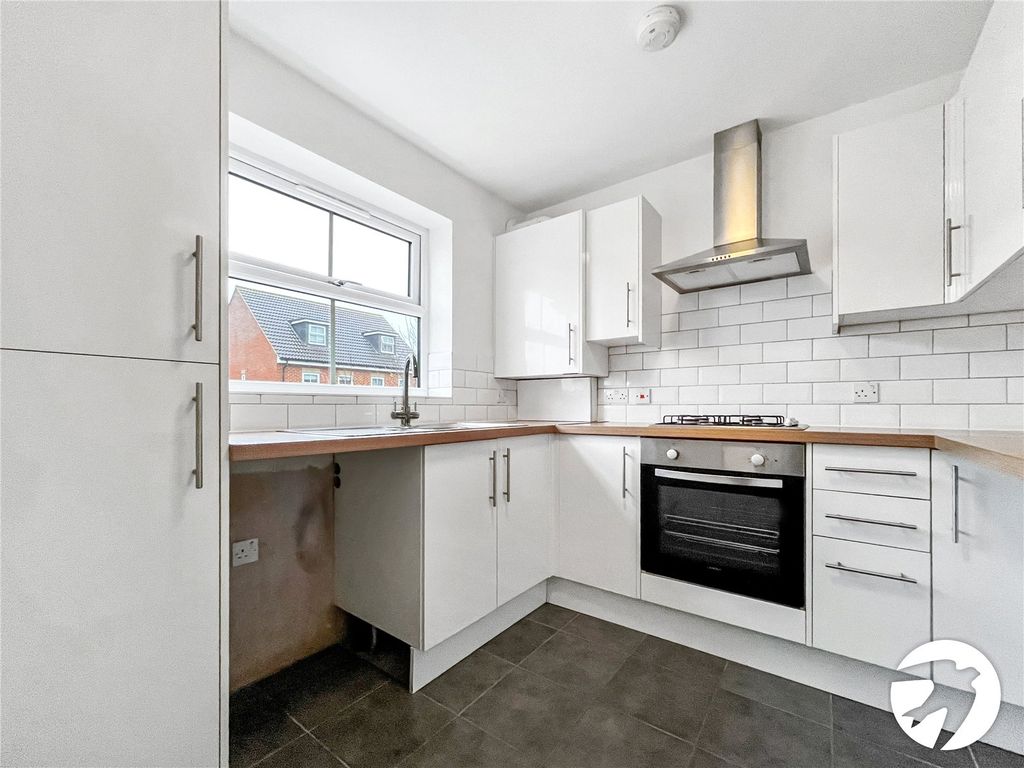 Property photo 2 of 19 Picture No. 14