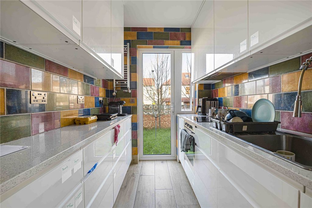 Property photo 2 of 13 Kitchen