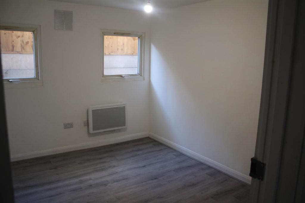 Property photo 3 of 6 Img_7327.Jpg