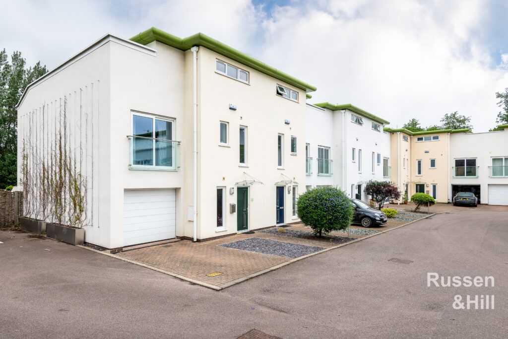 Property photo 1 of 24