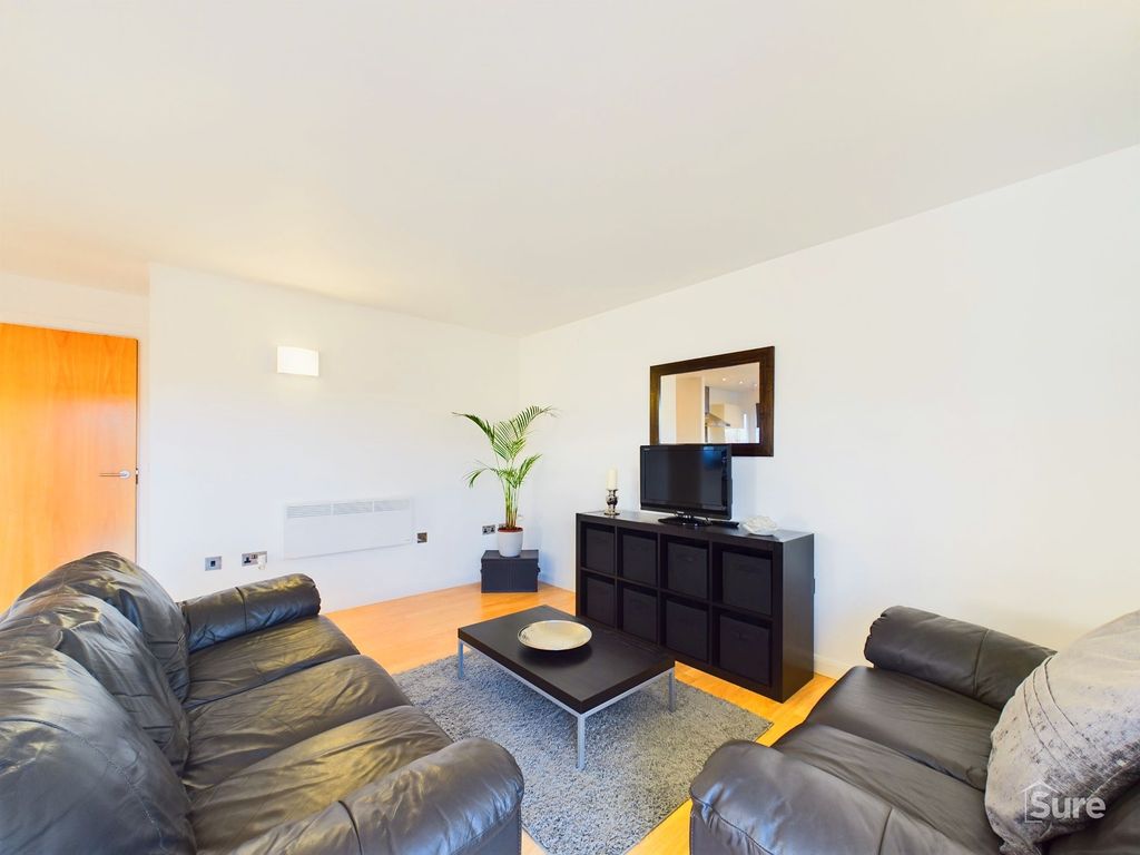 Property photo 3 of 19