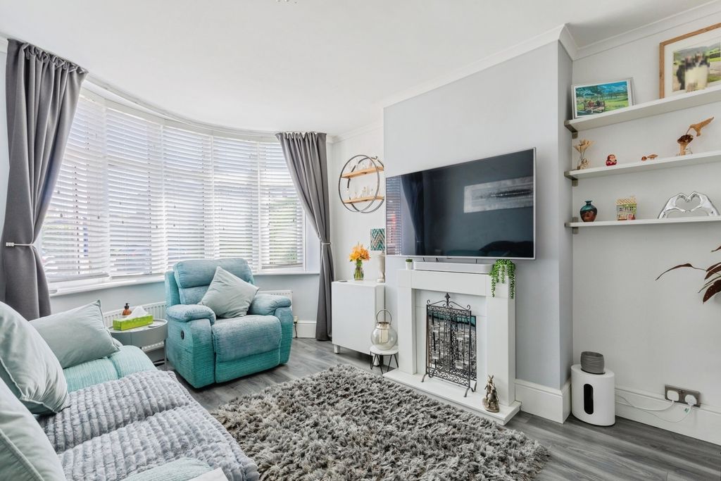 Property photo 2 of 19 Pbox-Img.Jpg