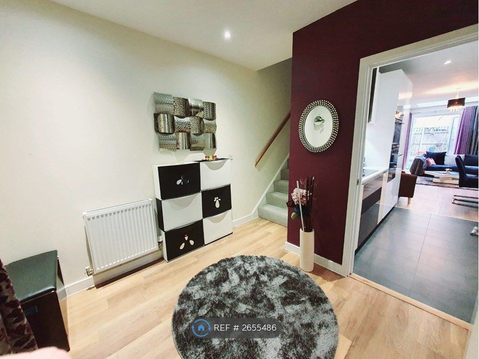 Property photo 3 of 18