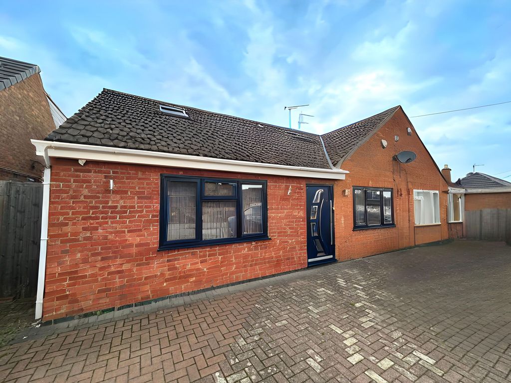 Property photo 1 of 13 Front