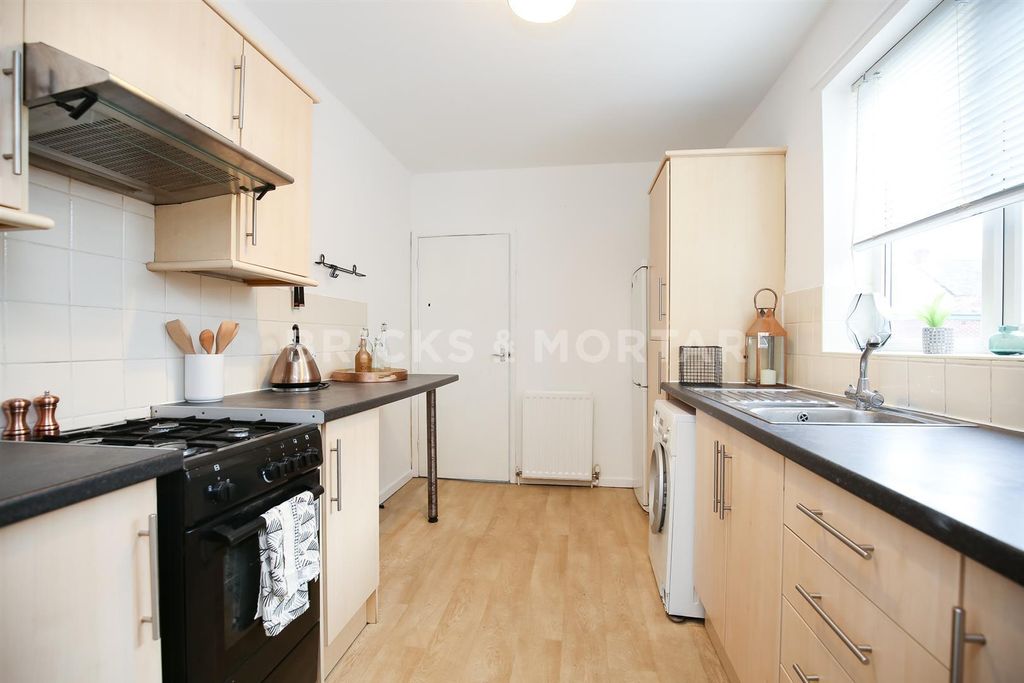 Property photo 3 of 8 3.Jpg