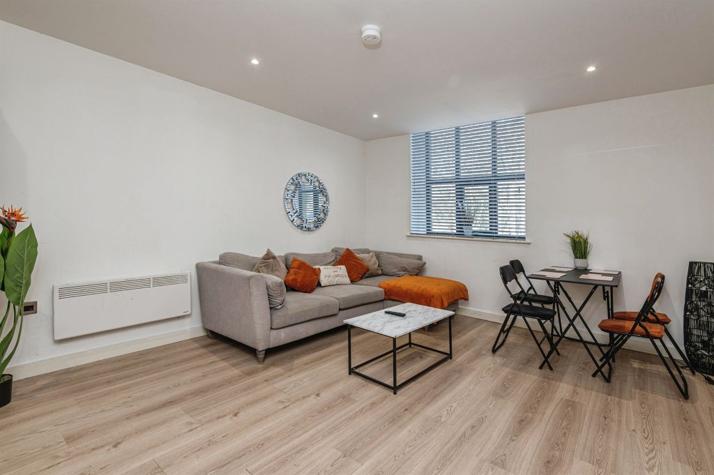 Property photo 2 of 11