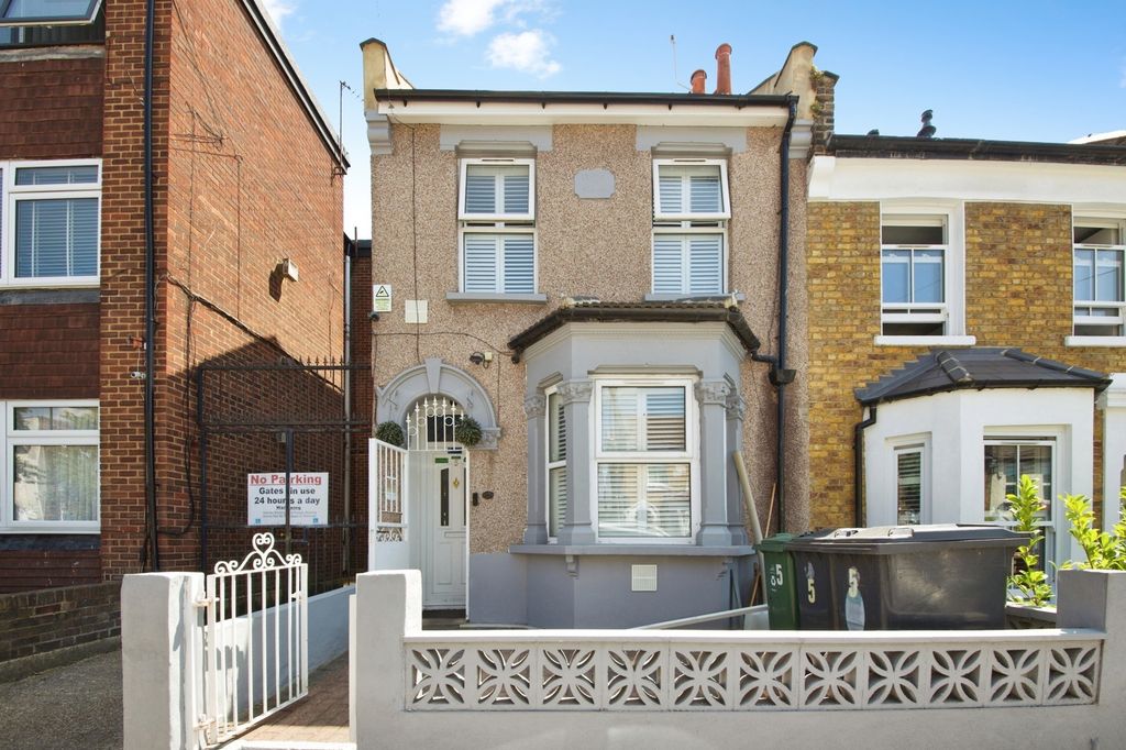 Property photo 1 of 18 Pbox-Img.Jpg