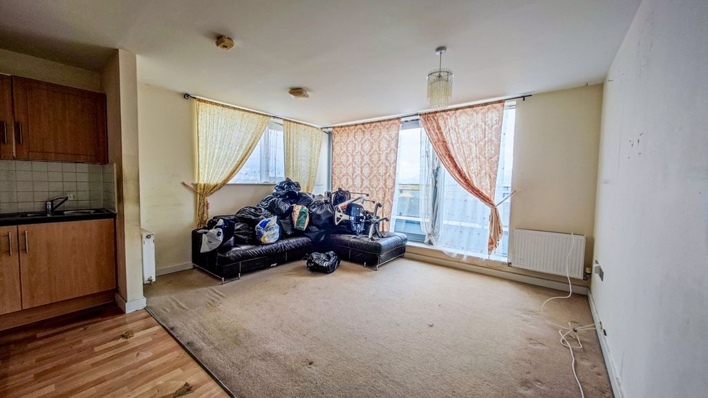 Property photo 3 of 19 Img_20250226_150334