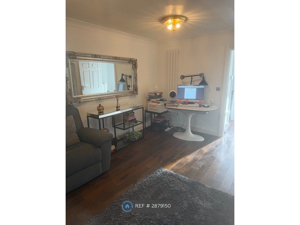 Property photo 3 of 18 Ground Floor
