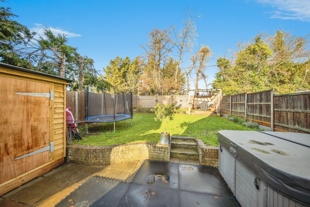 Property photo 3 of 17