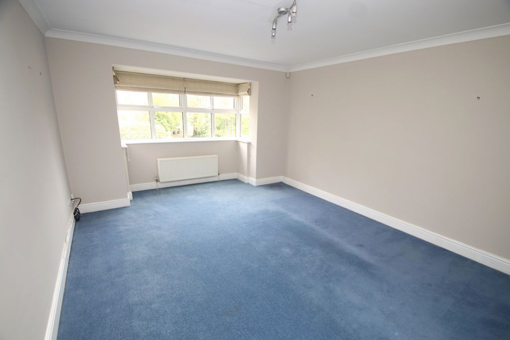 Property photo 3 of 19 Photo 9