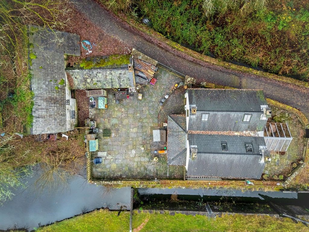 Property photo 3 of 24