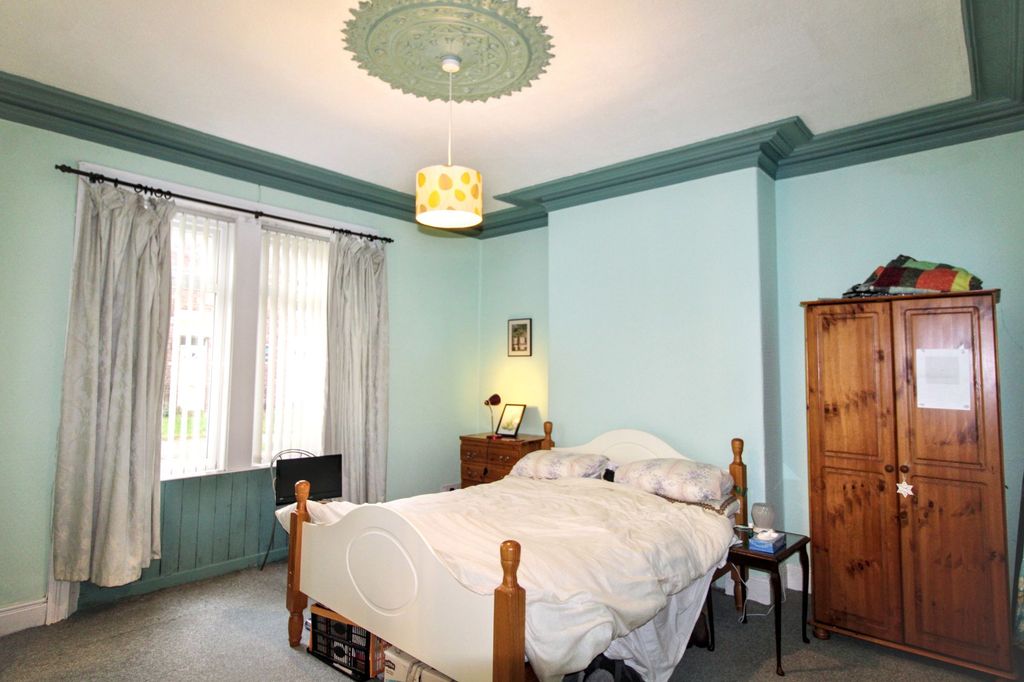 Property photo 3 of 6