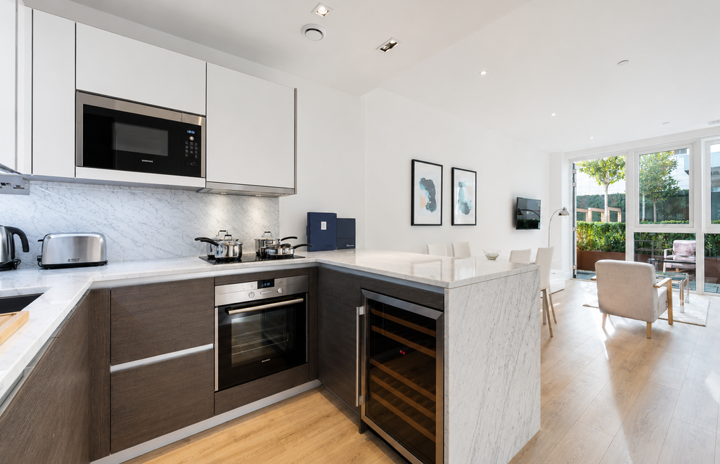 Property photo 1 of 10 Kitchen
