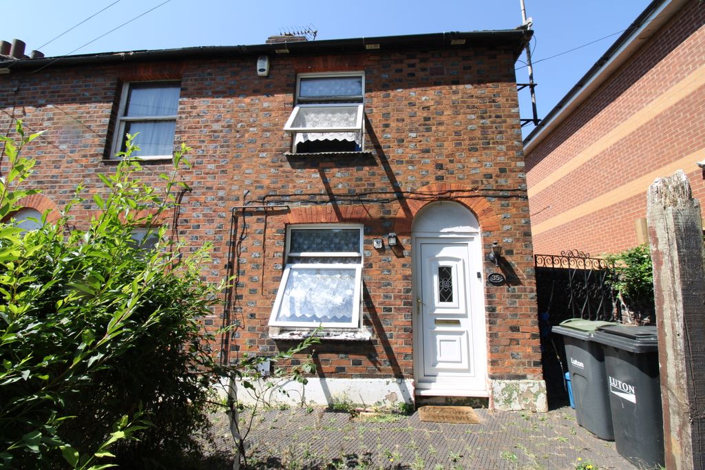 Property photo 1 of 5