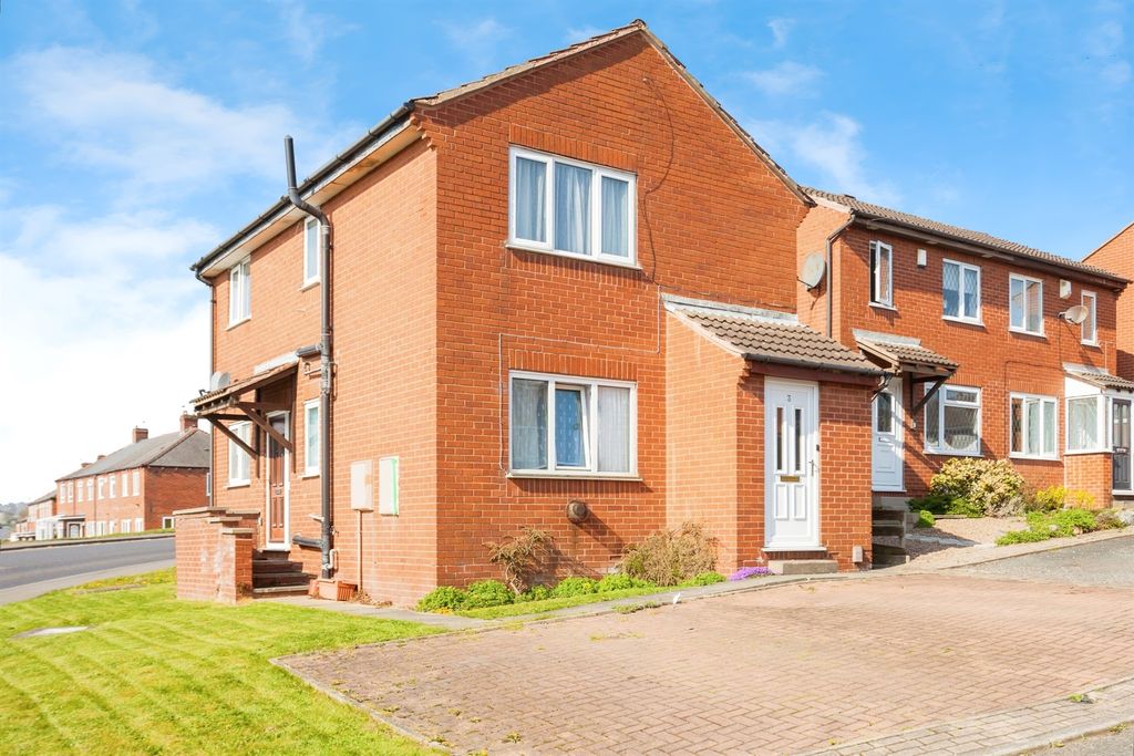 Property photo 2 of 17