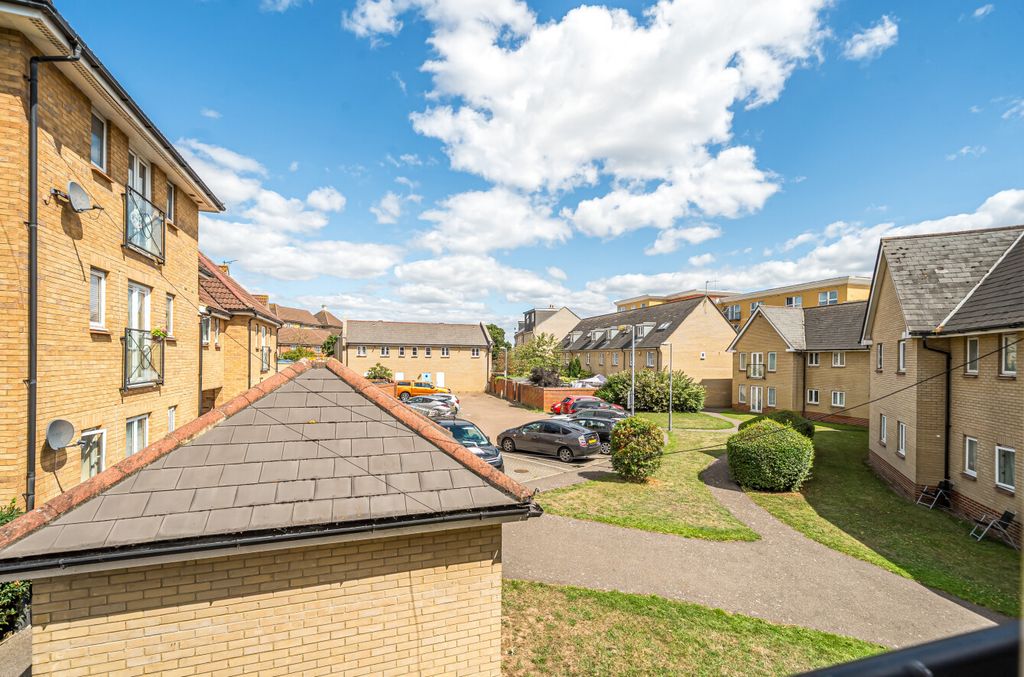 Property photo 2 of 14 1335664-10-68927A...