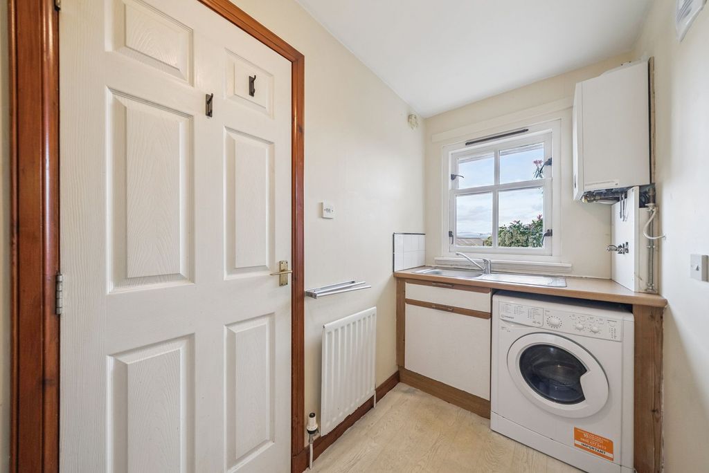 Additional image 4 of 2 bed flat for saleBirkhill Road, Stirling FK7