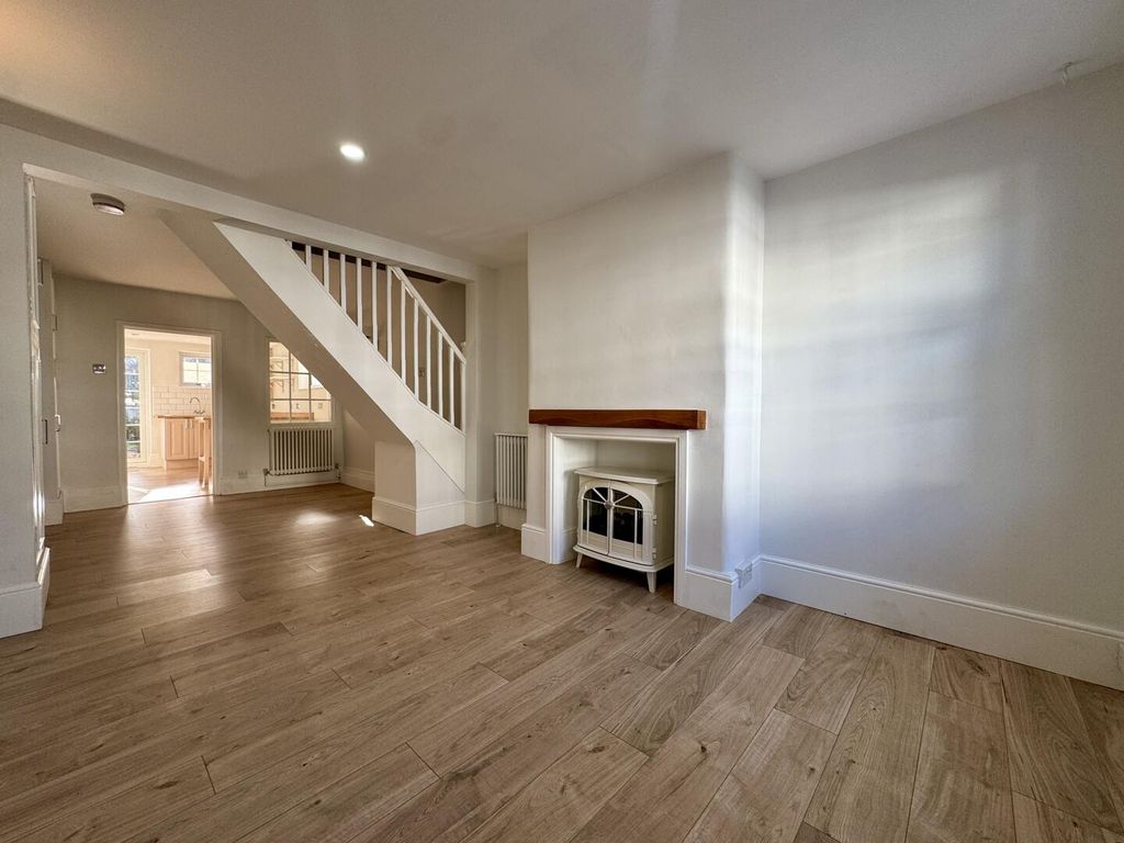 Property photo 3 of 10 Living Room