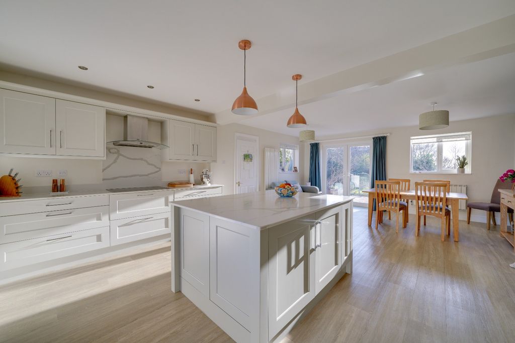 Property photo 2 of 29 3126204