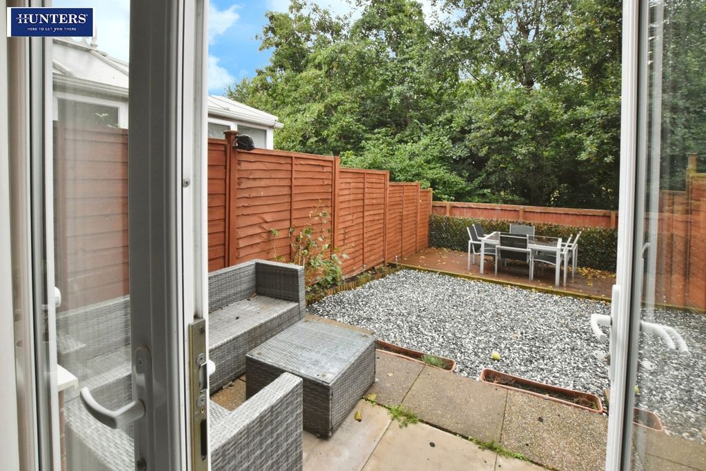 Property photo 2 of 23 Garden