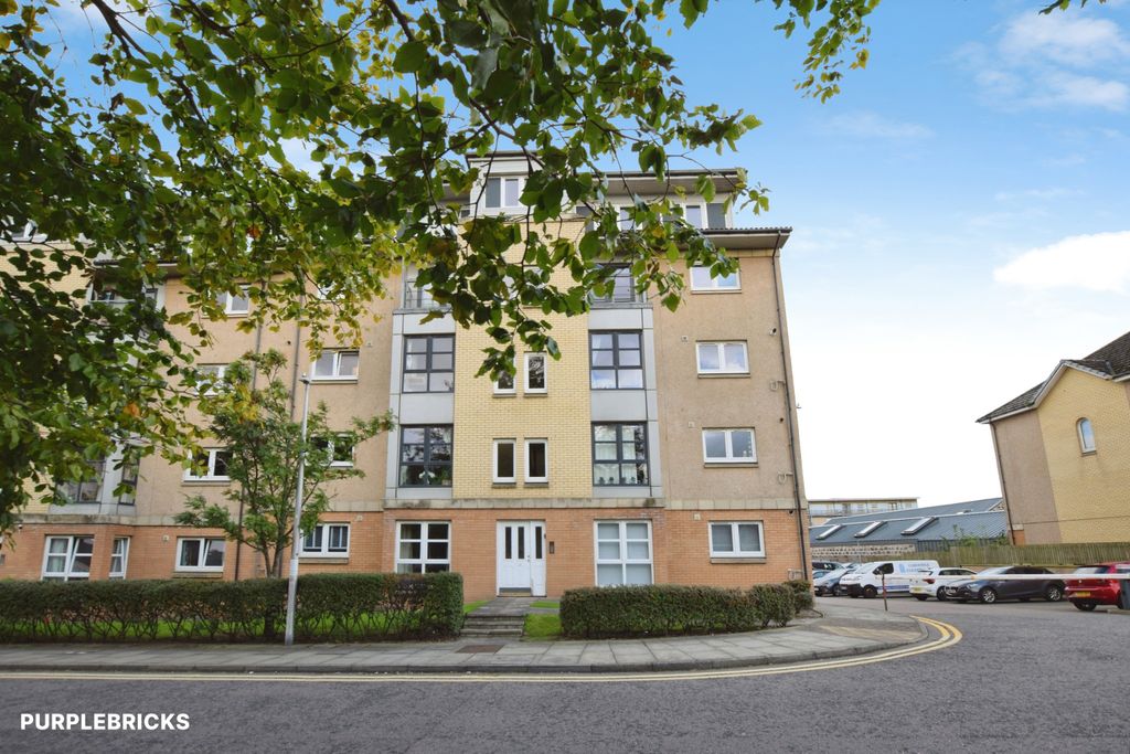 Property photo 2 of 39