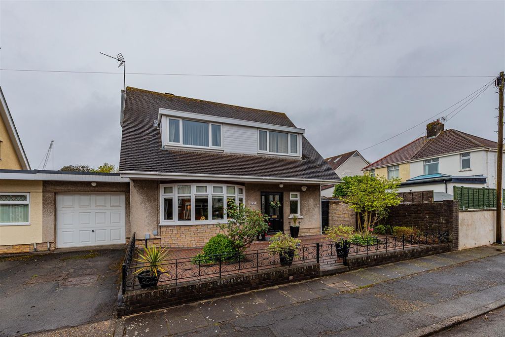 Property photo 1 of 24 51 (25 Of 28).Jpg