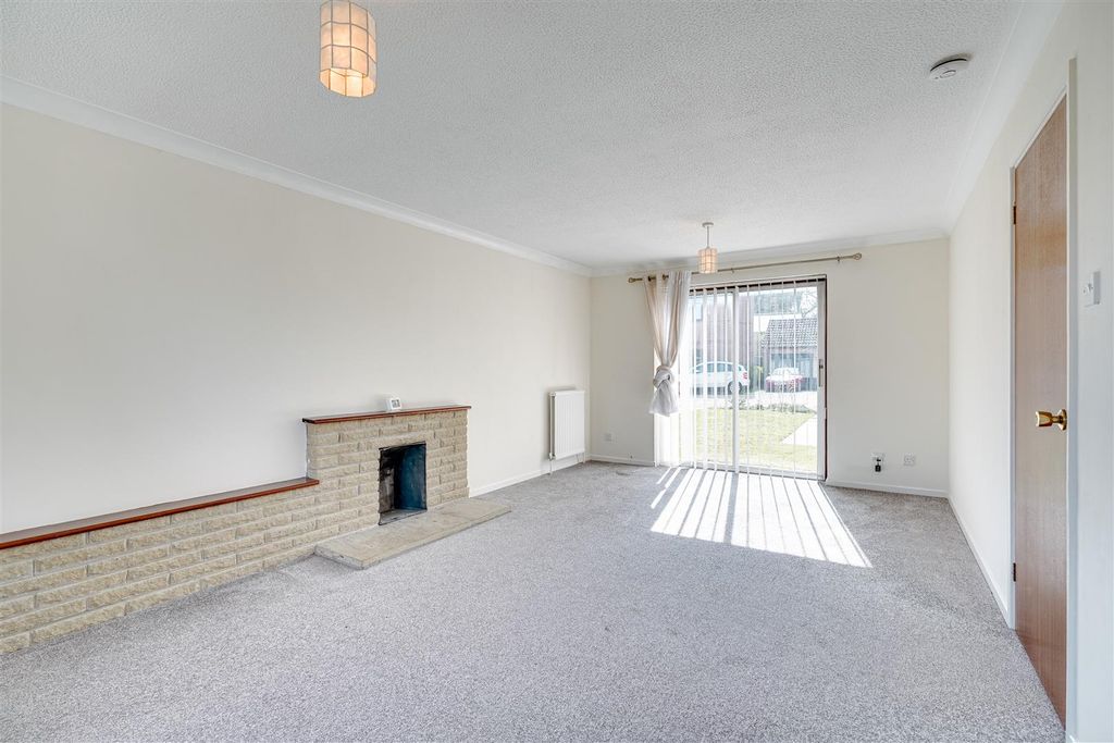 Property photo 2 of 27 3 Hurts Croft, Fordham--7.Jpg