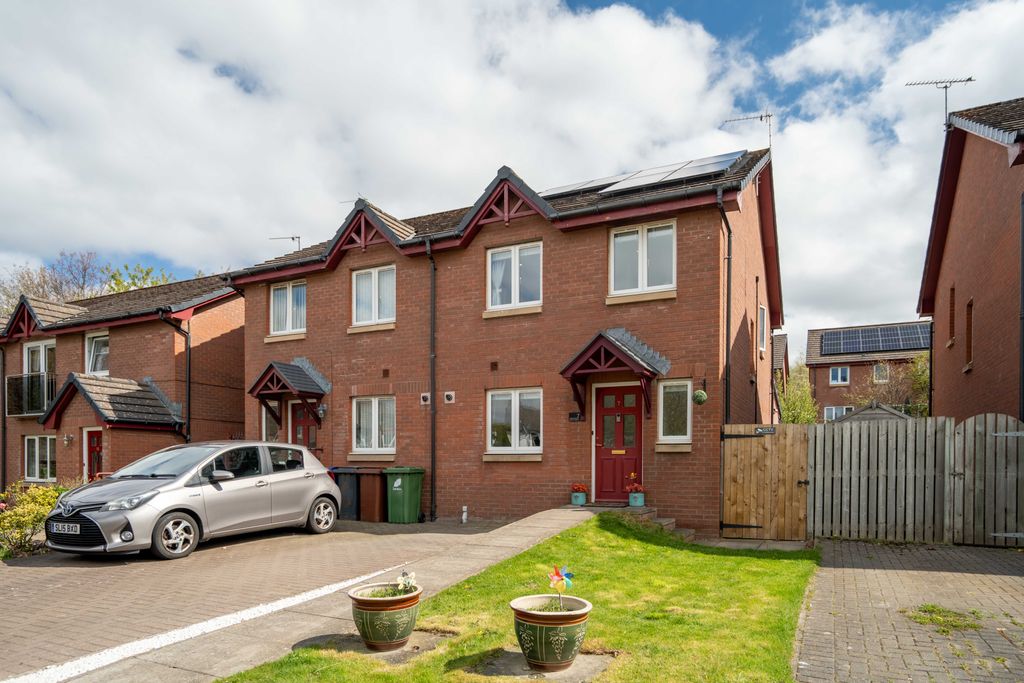 Property photo 1 of 52