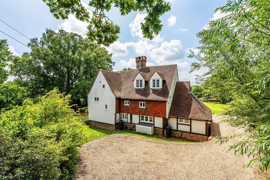 Property photo 2 of 35 Ludwells-Farm-House-15.Jpg