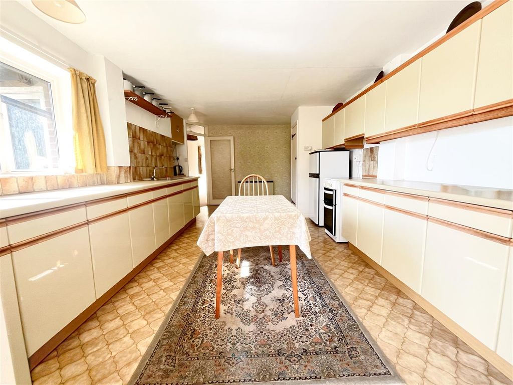 Property photo 3 of 30