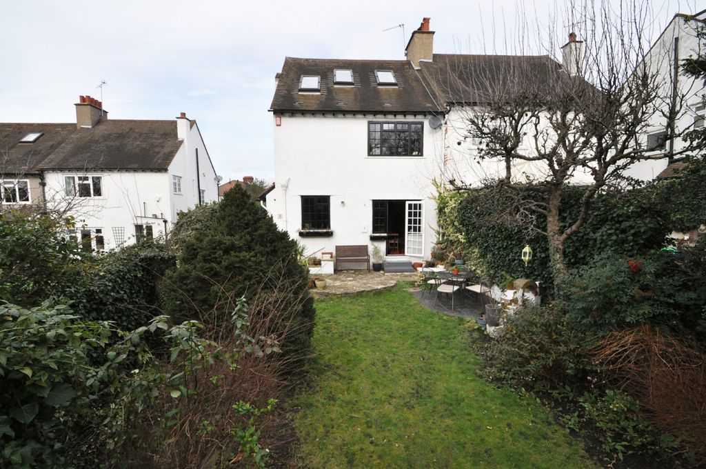 Property photo 2 of 12 External