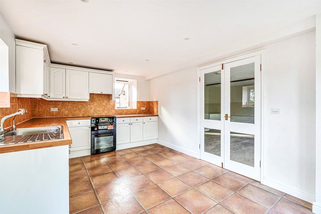 Property photo 2 of 18 Picture No. 04