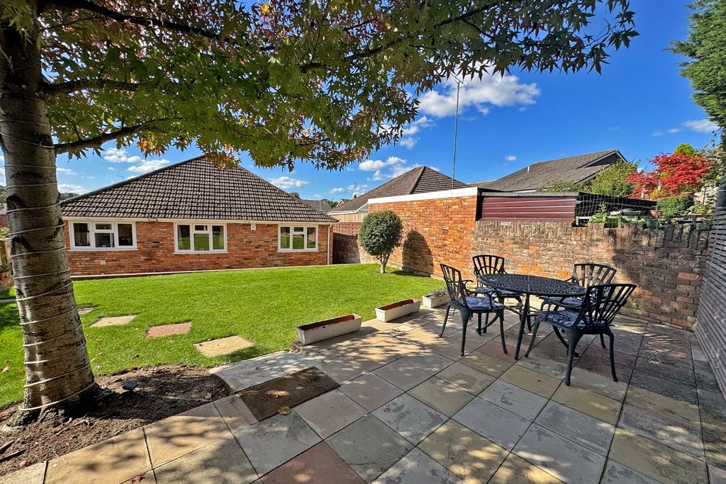 Property photo 2 of 10 4565543