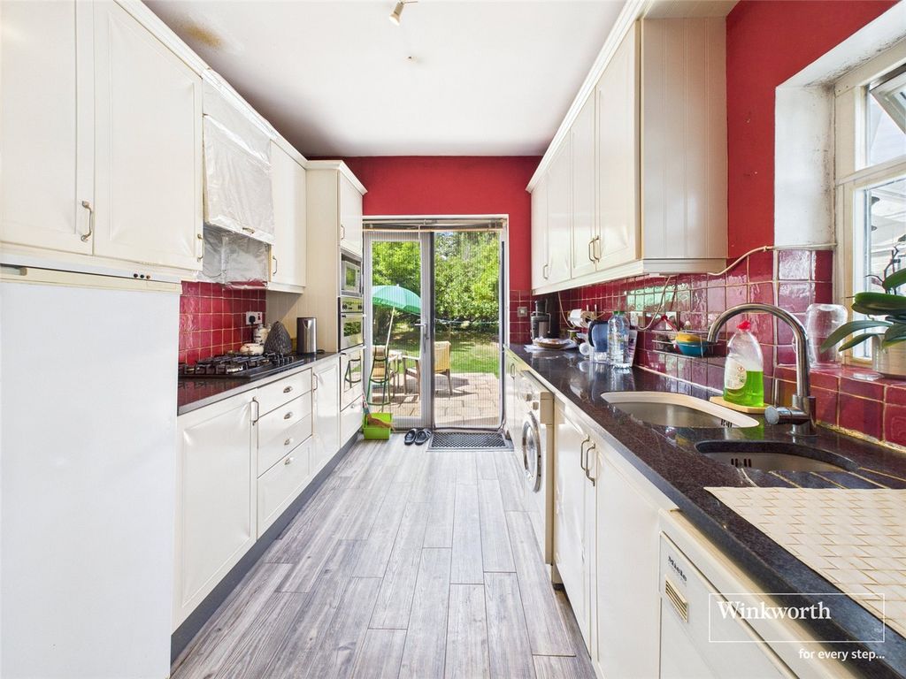 Property photo 2 of 16 Kitchen