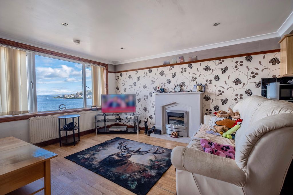 Property photo 3 of 23