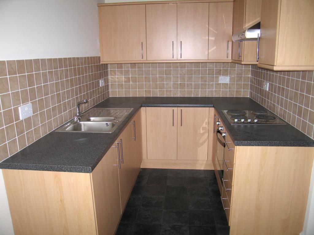Property photo 2 of 7 Kitchen