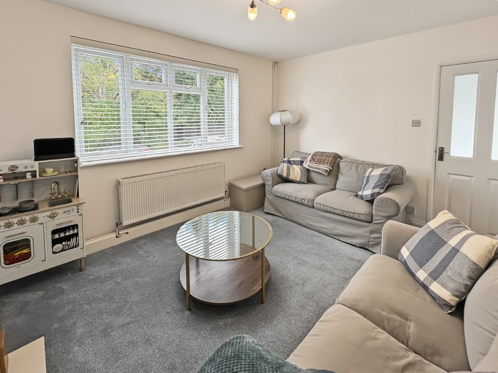 Property photo 2 of 24 5681936