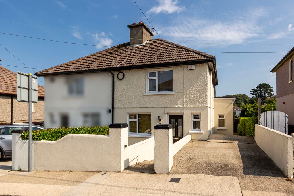 Property photo 2 of 30