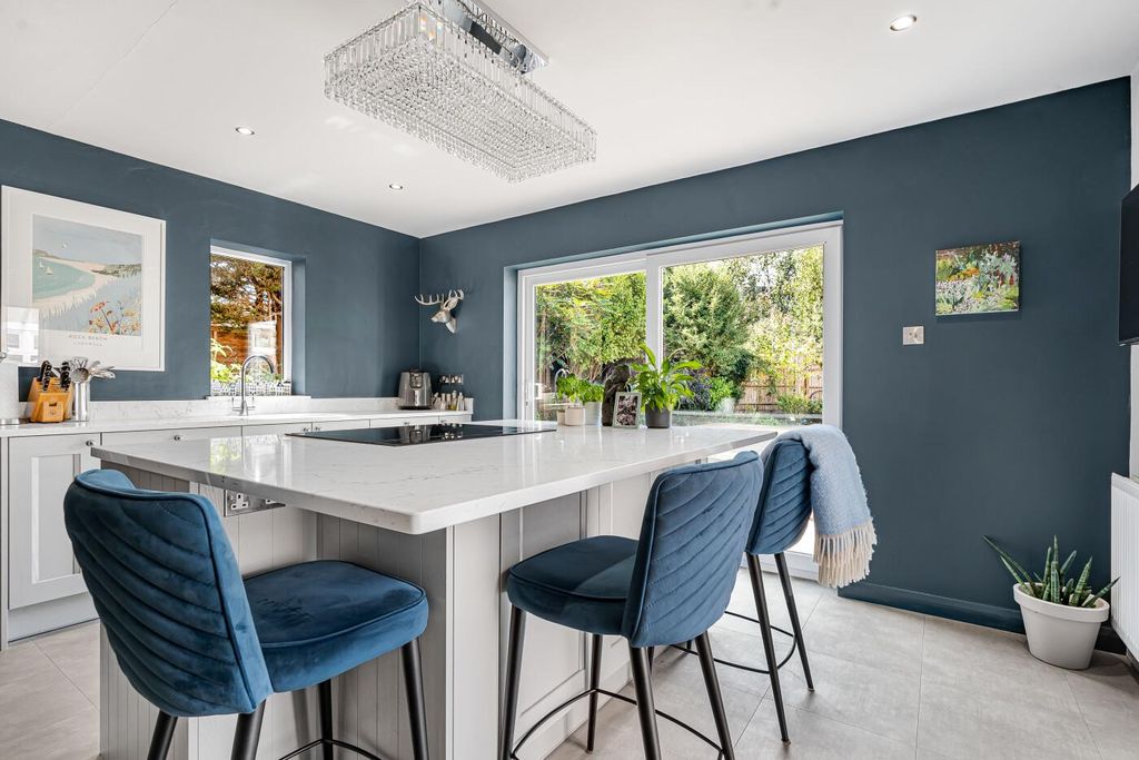 Property photo 3 of 42 Kitchen / Diner