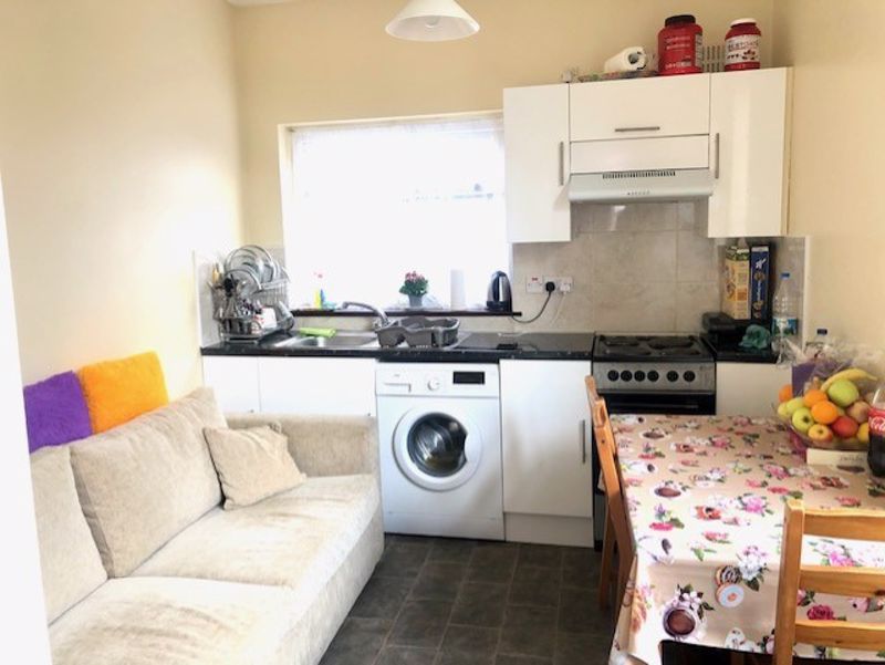 Property photo 2 of 6 Photo 6