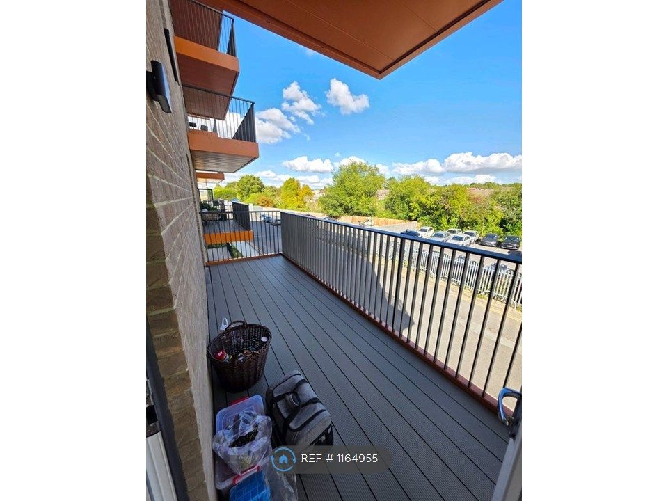 Property photo 3 of 8 Terrace