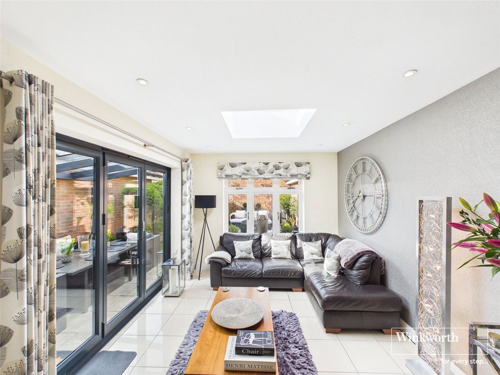 Additional image 4 of 5 bed town house for saleTutor Crescent, Earley, Reading RG6