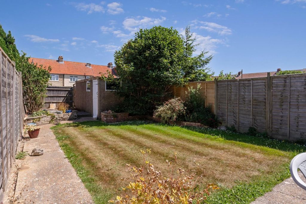 Property photo 2 of 17 Grand Avenue-18.Jpg