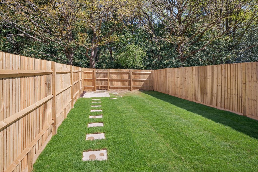 Property photo 2 of 7 Picture No. 26