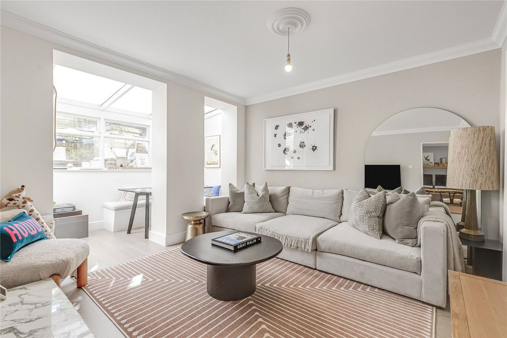 Property photo 1 of 17 Reception Room