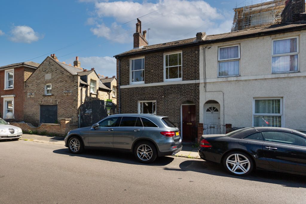 Property photo 1 of 9 36 Amersham Grove, Deptford, London Se14 6Lh